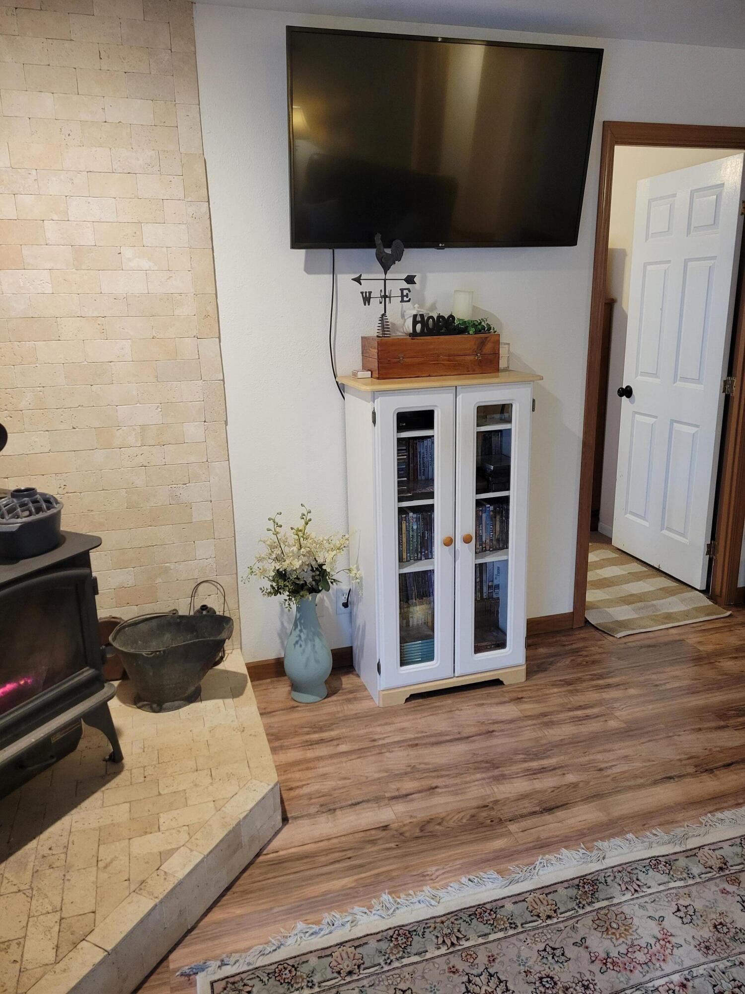 27 Resh Road Searsport, ME 04974 - Photo 13 of 41 20250413_151101