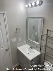 en view of an empty room with a window