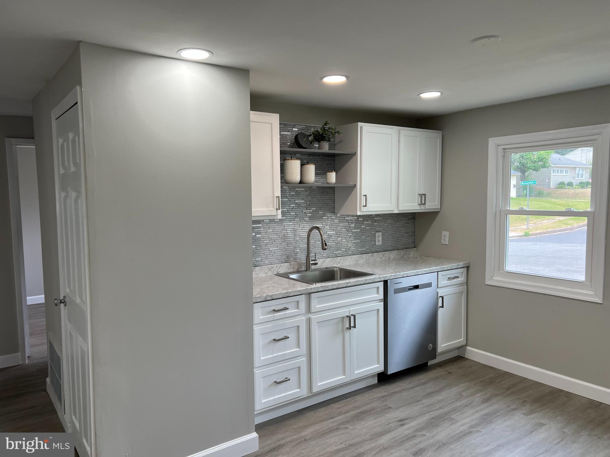 317 Clyde Avenue Halethorpe, MD 21227 - Photo 4 of 15