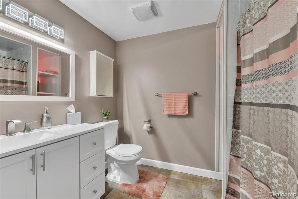 48101 Fuller Road Chesterfield, MI 48051 - Photo 12 of 20