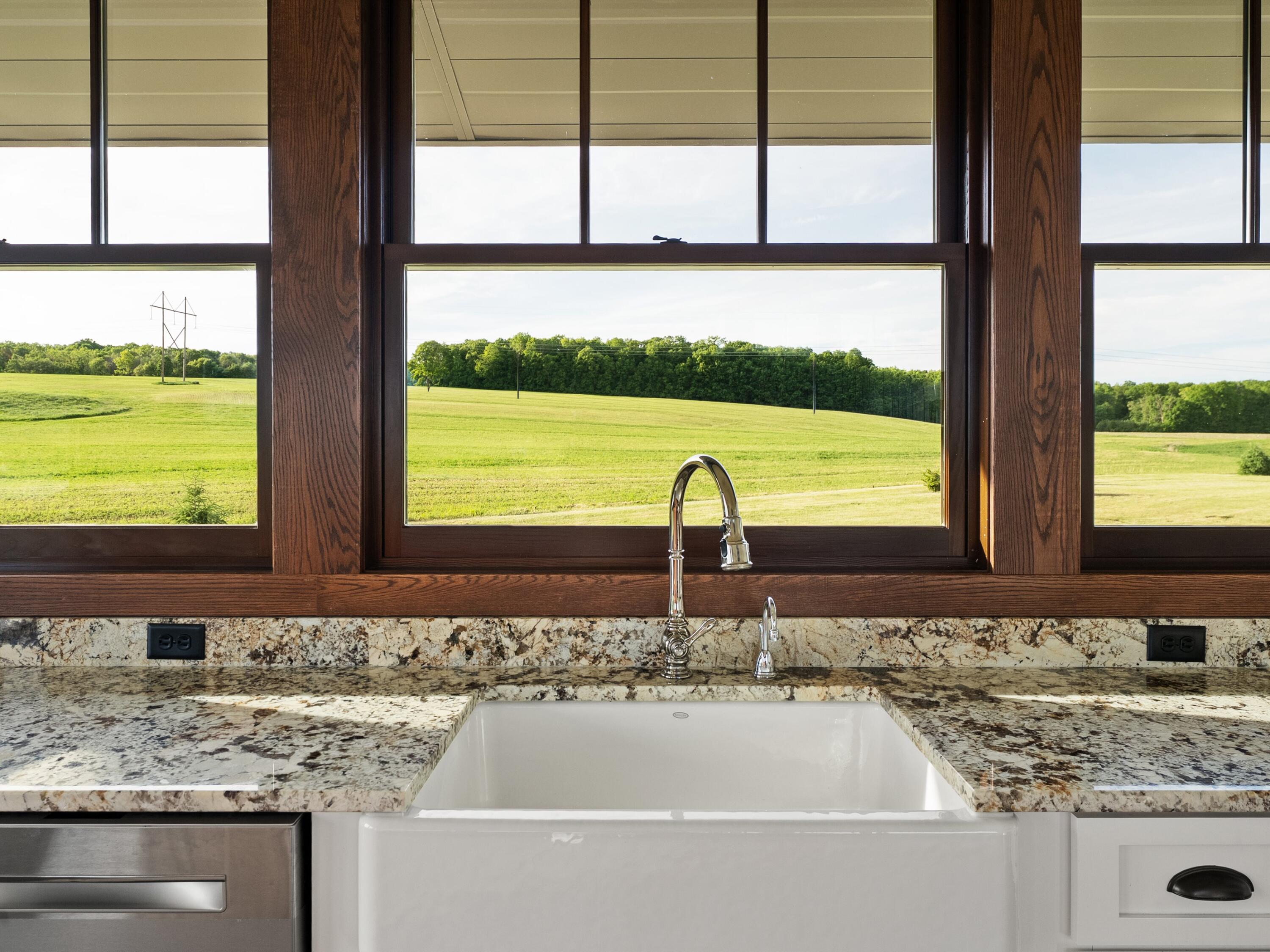 W5610 Winooski Road Lyndon, WI 53073 - Photo 23 of 57 Kitchen