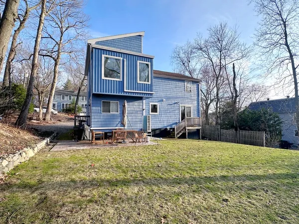 $6,000 | 27 Rockville Avenue, Lexington, MA 02421