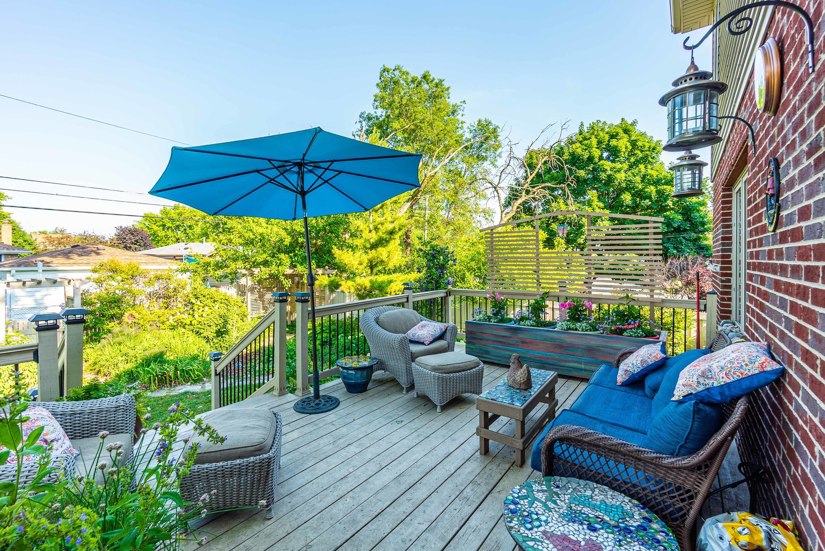 10551 Princess Avenue Chicago Ridge, IL 60415 - Photo 21 of 26 a view of a balcony with chairs and a potted plant