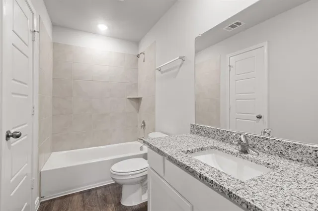 $399,890 | 1009 Wind Drift Way, Fort Worth, TX 76131