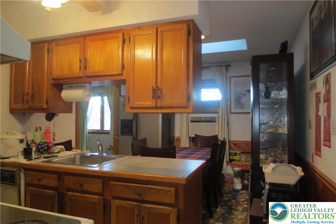 2416 South Alice Street Allentown, PA 18103 - Photo 11 of 22 Gallery Image 11