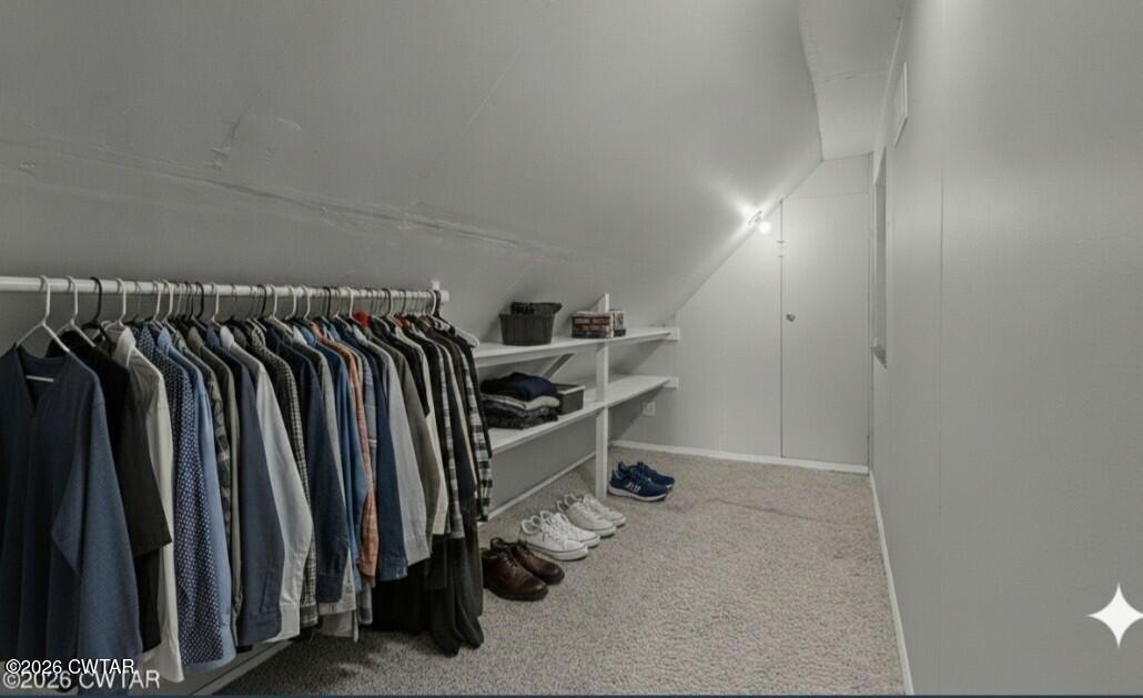 52 Edgewater Cove Jackson, TN 38305 - Photo 29 of 33 Upstairs closet