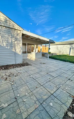 $215,000 | 405 Howell Avenue, Worland, WY 82401