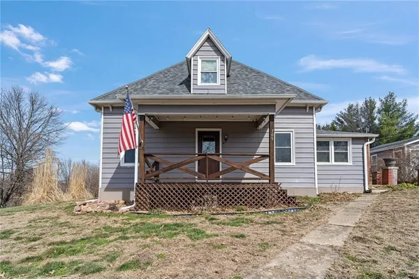 $320,000 | 709 3rd Street, Faucett, MO 64448