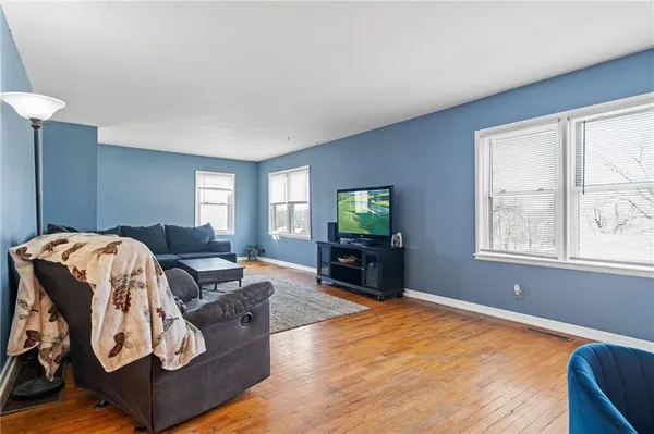 $240,000 | 709 3rd Street, Faucett, MO 64448