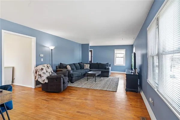 $240,000 | 709 3rd Street, Faucett, MO 64448