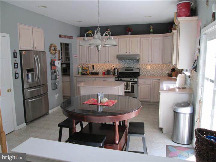 3838 Marsh Road Garnet Valley, PA 19060 - Photo 9 of 25 Kitchen