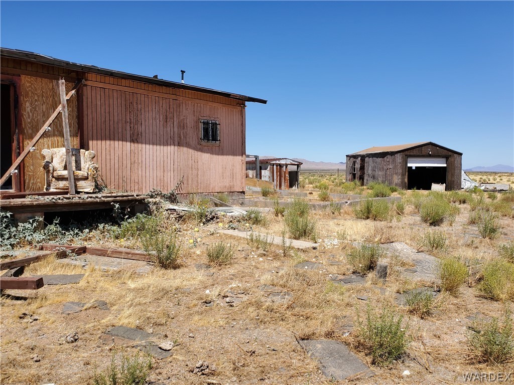 12001 North Carmack Road Golden Valley, AZ 86413 - Photo 6 of 16