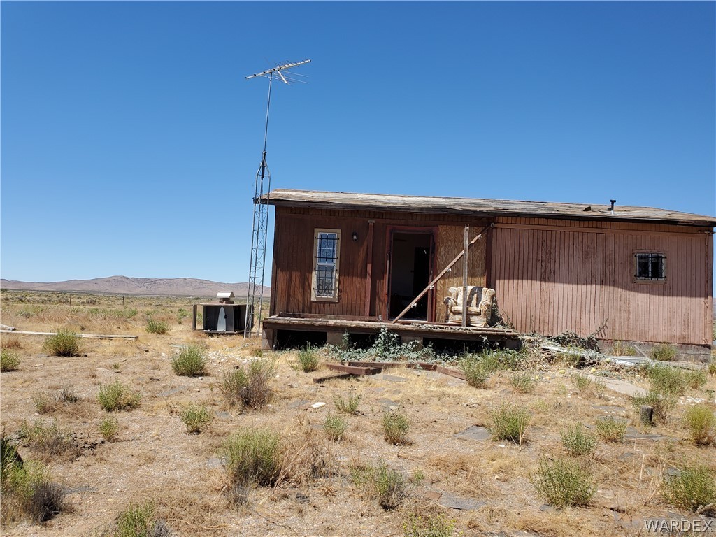 12001 North Carmack Road Golden Valley, AZ 86413 - Photo 8 of 16