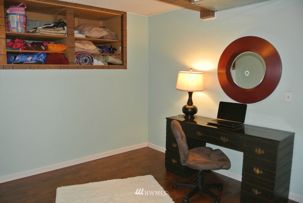 2616 Perry Avenue Bremerton, WA 98310 - Photo 22 of 25 Gallery Image 22