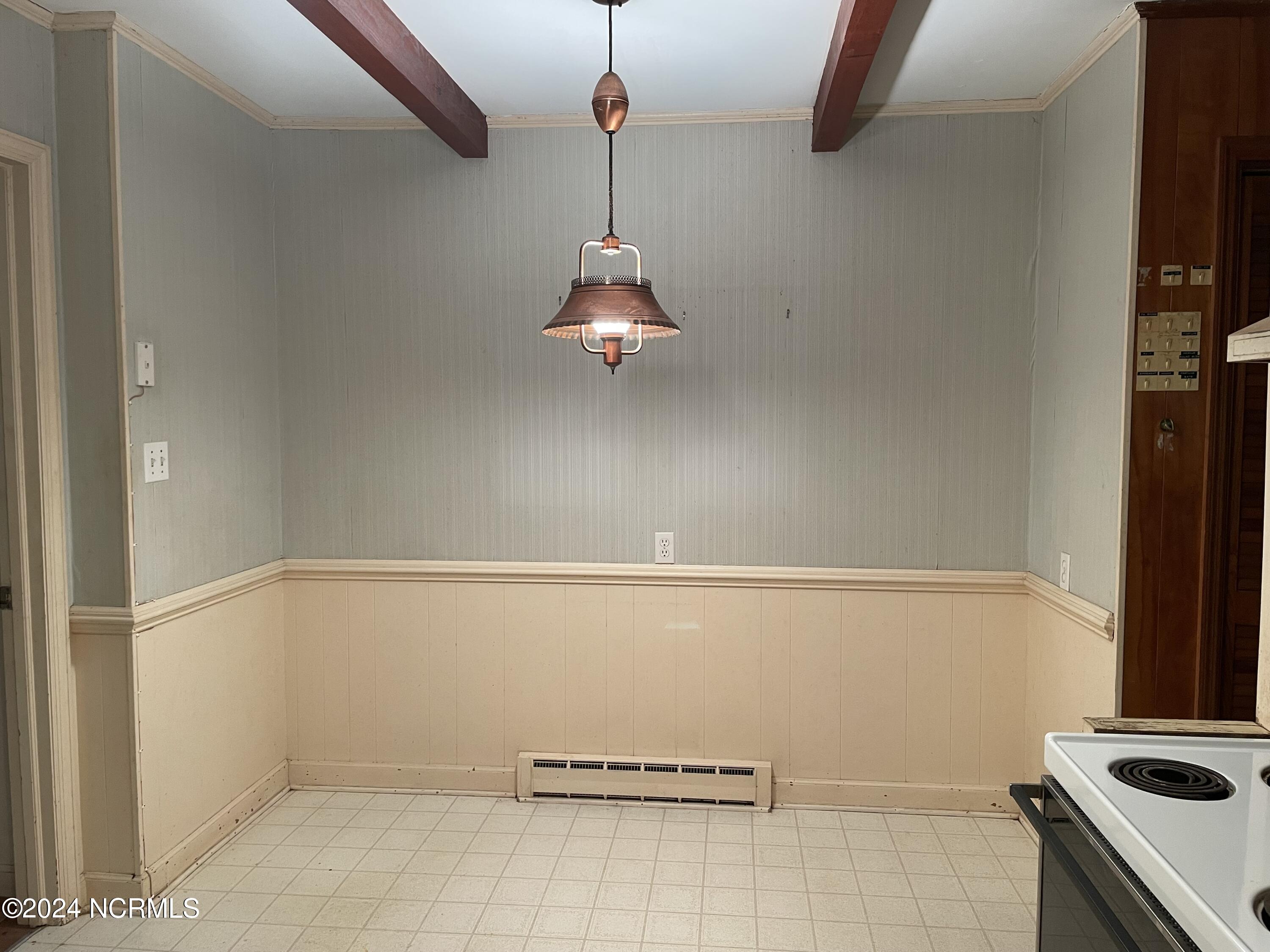 2592 Old Glendon Road Carthage, NC 28327 - Photo 8 of 23 Dining area