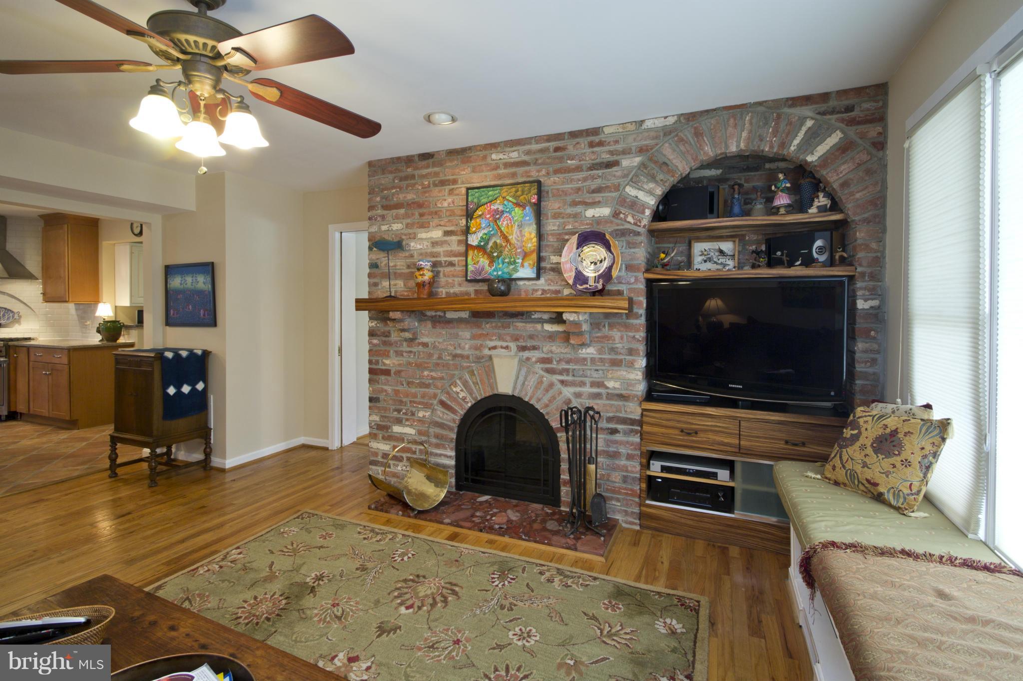 1471 Grandview Road Arnold, MD 21012 - Photo 15 of 30 w/Custom Fireplace & Builtins
