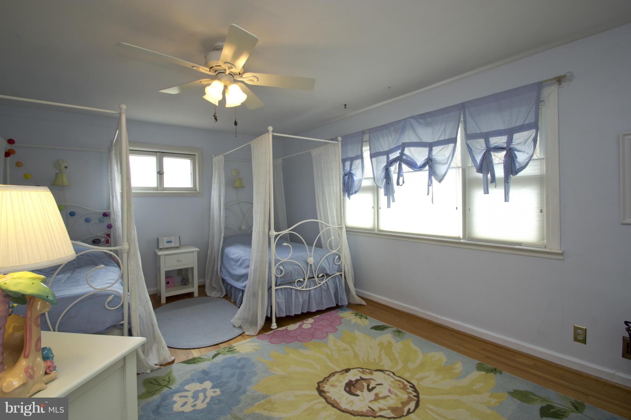 1471 Grandview Road Arnold, MD 21012 - Photo 18 of 30 Spacious Bedroom