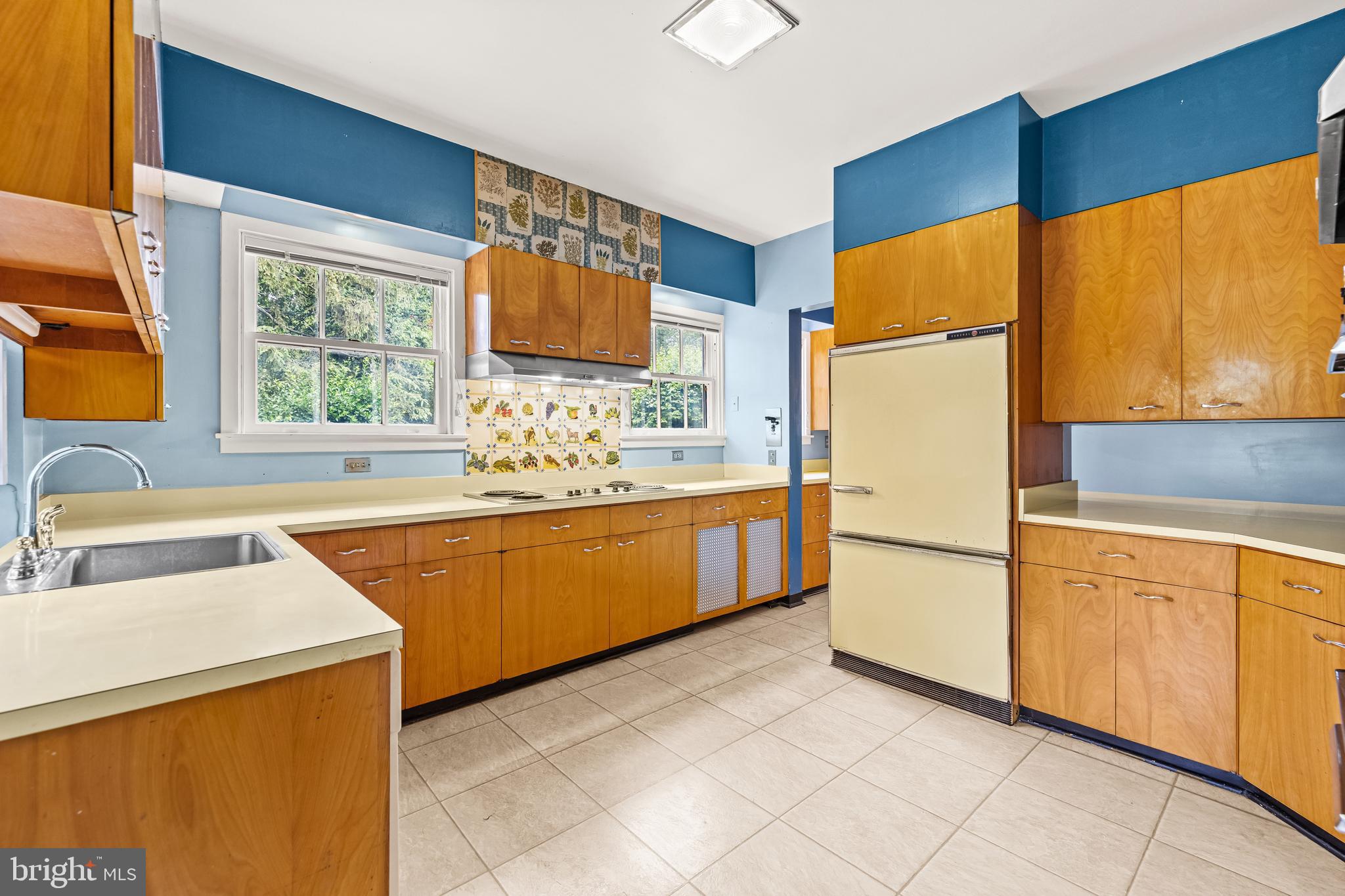 4406 Norwood Road Baltimore, MD 21218 - Photo 27 of 74 Huge Kitchen footprint