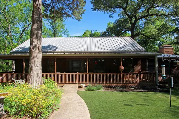 $525,000 | 13896 County Road 3140, Tyler, TX 75706