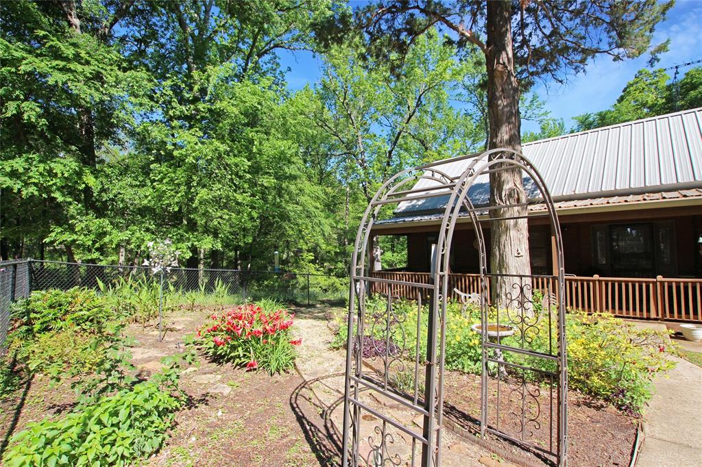 13896 County Road 3140 Tyler, TX 75706 - Photo 2 of 37