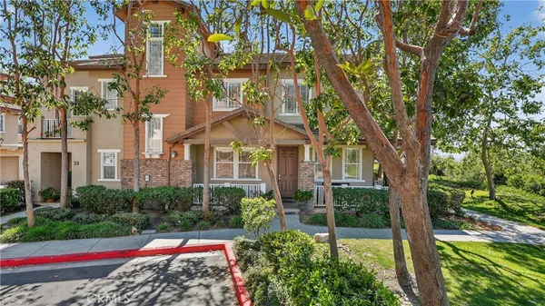$840,000 | 35 Garrison Loop, Ladera Ranch, CA 92694