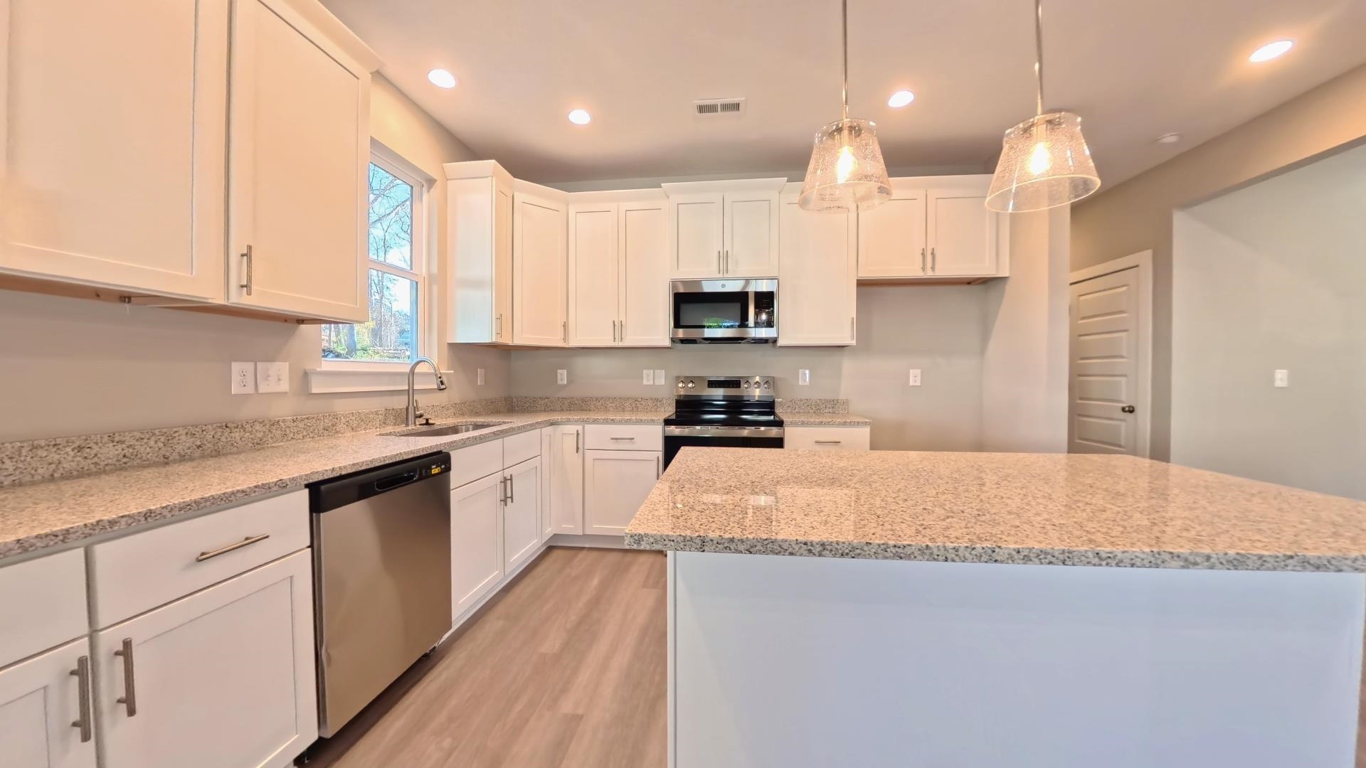 242 Red Hawk Drive Campobello, SC 29322 - Photo 10 of 36