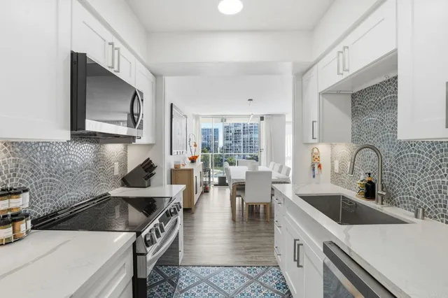 $6,900 | 1730 Avenida Del Mundo, Unit 502, Coronado, CA 92118