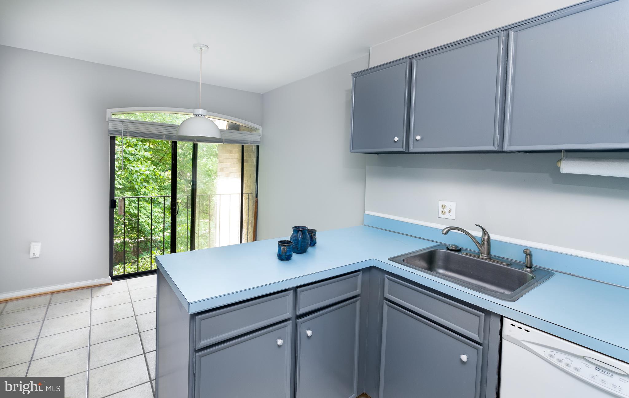7952 Inverness Ridge Road Potomac, MD 20854 - Photo 11 of 35