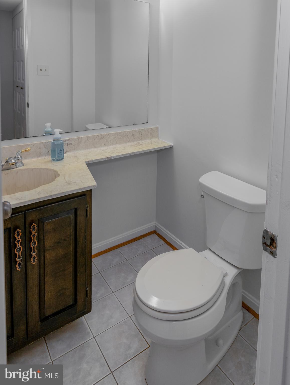 7952 Inverness Ridge Road Potomac, MD 20854 - Photo 6 of 35