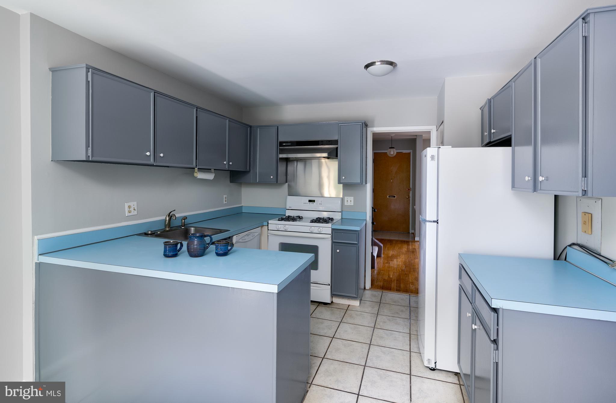 7952 Inverness Ridge Road Potomac, MD 20854 - Photo 9 of 35