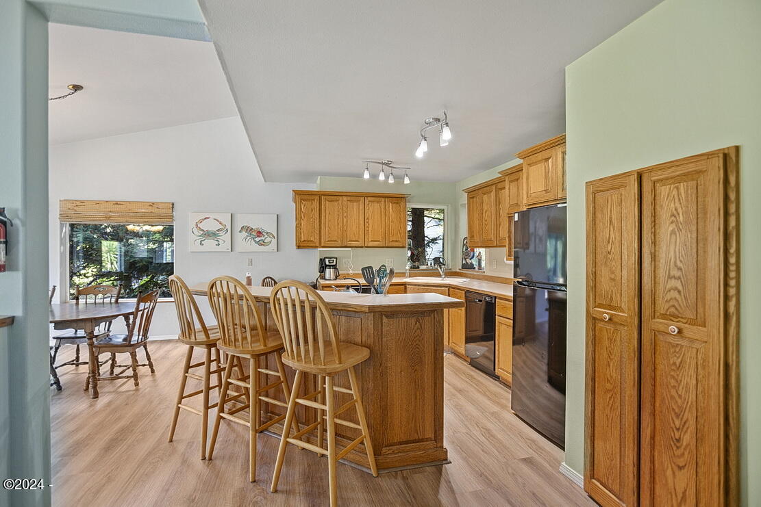154 Shell Street Yachats, OR 97498 - Photo 22 of 57 Kitchen Upstairs