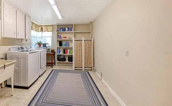 $673,000 | 844 Magellan Drive, Sarasota, FL 34243