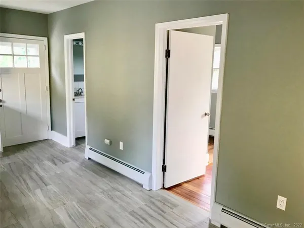 $1,700 | 15 Crofut Place, Unit 1, Danbury, CT 06810