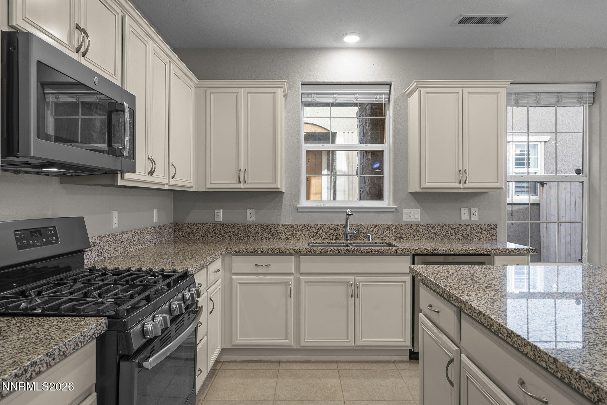 2032 Wind Ranch Road, Unit B Reno, NV 89521 - Photo 19 of 39 19-web-or-mls-_DSC1722