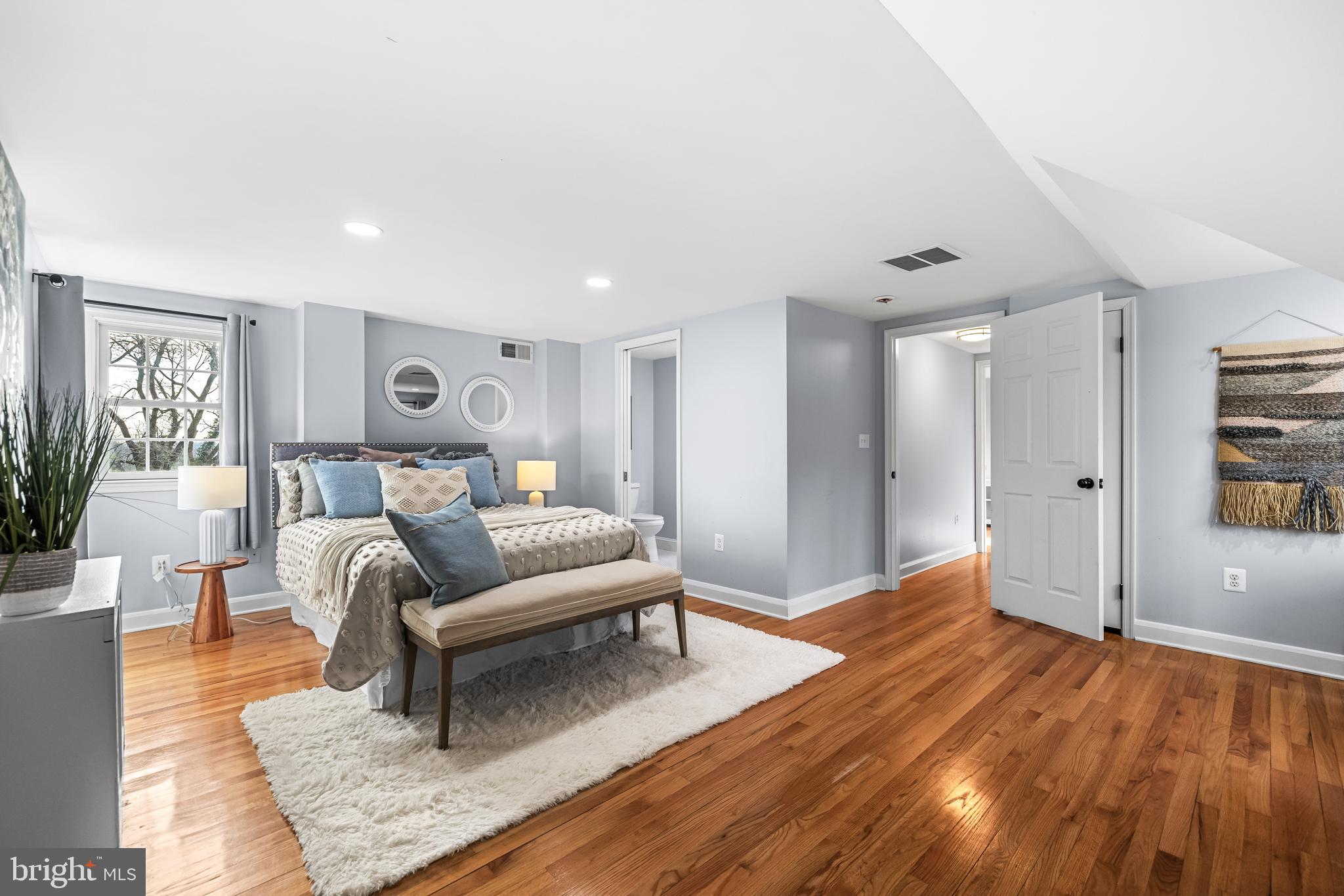 3533 Stansbury Mill Road Phoenix, MD 21131 - Photo 30 of 47 a living room with furniture and a rug