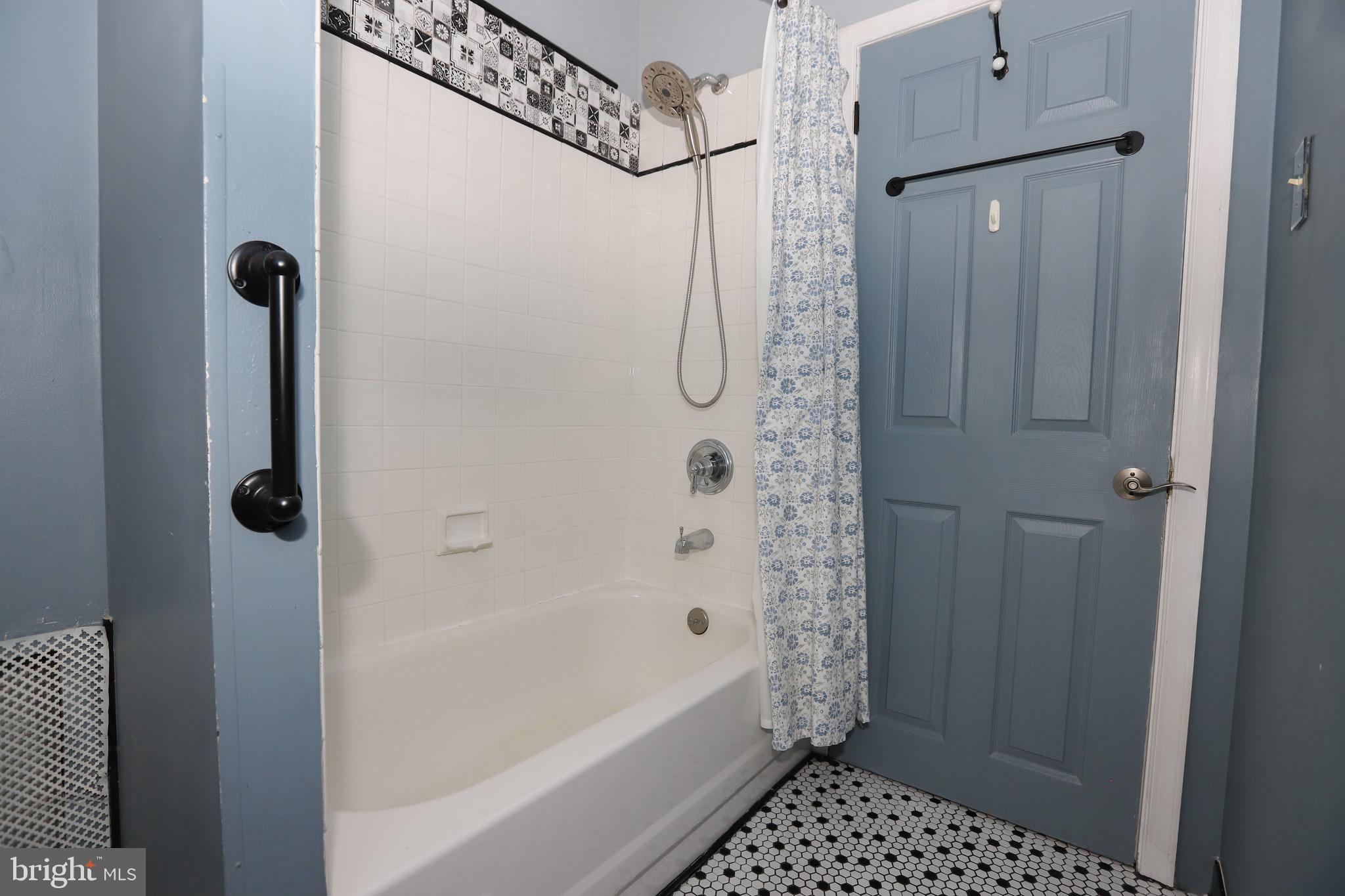 4357 Edgemont Street Philadelphia, PA 19137 - Photo 12 of 20