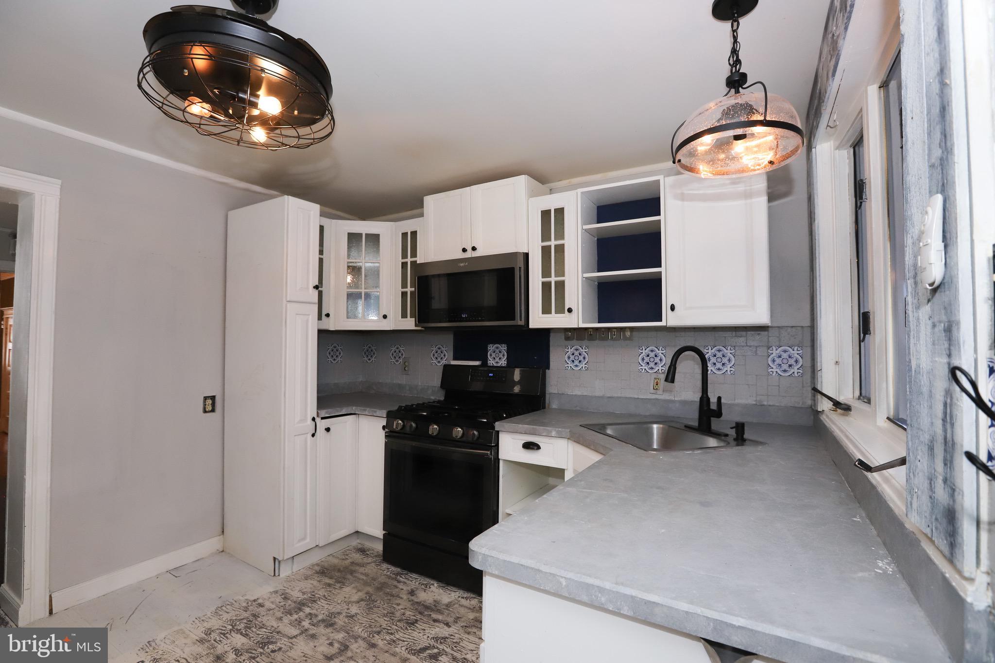 4357 Edgemont Street Philadelphia, PA 19137 - Photo 8 of 20