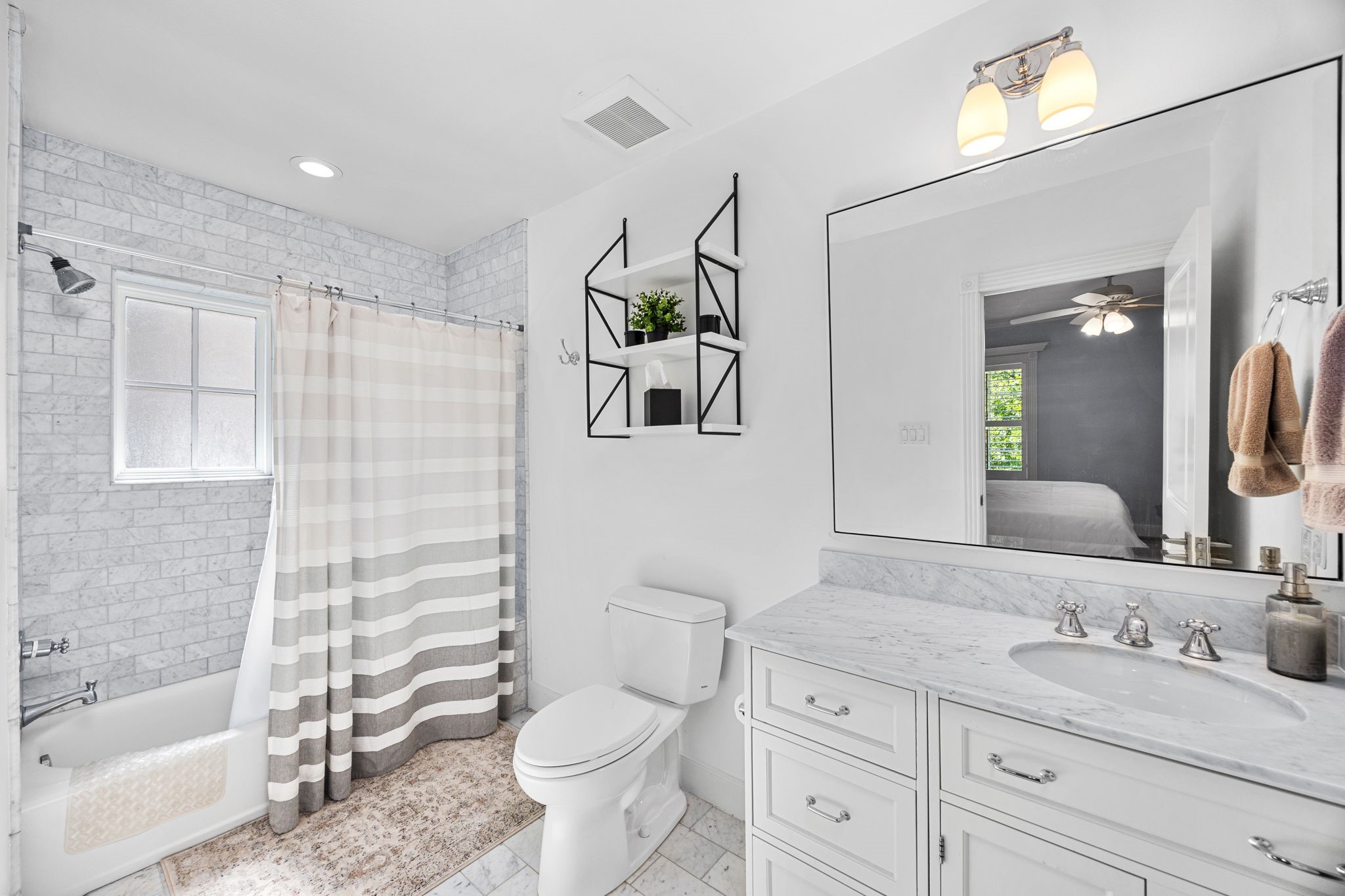 1741 Banks Street Houston, TX 77098 - Photo 26 of 50