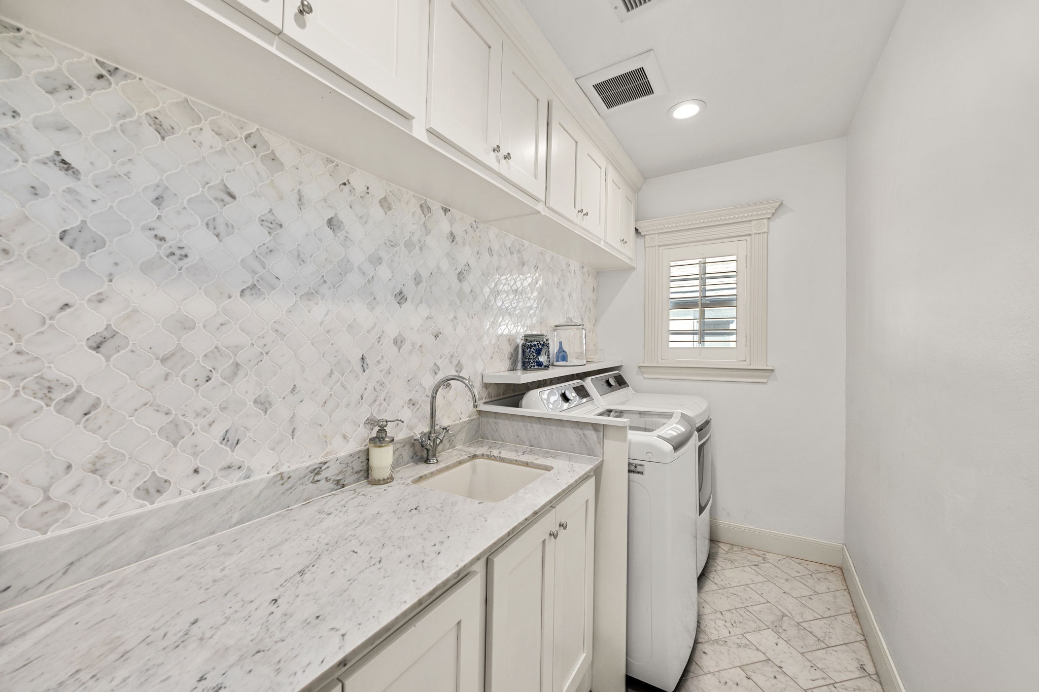 1741 Banks Street Houston, TX 77098 - Photo 27 of 50