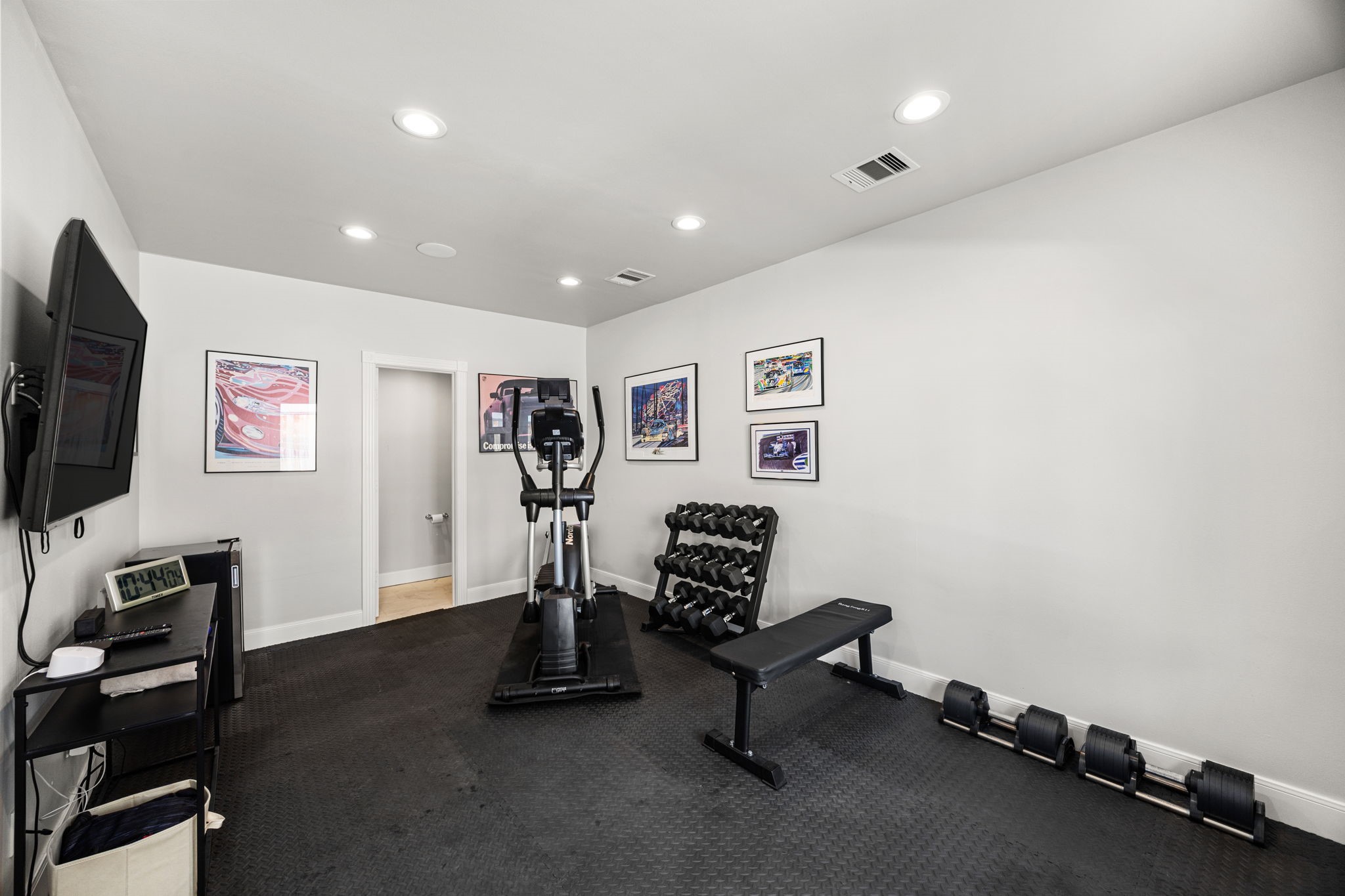 1741 Banks Street Houston, TX 77098 - Photo 40 of 50 Pool room with half bath-Currently used as a weight room and is climate controlled.