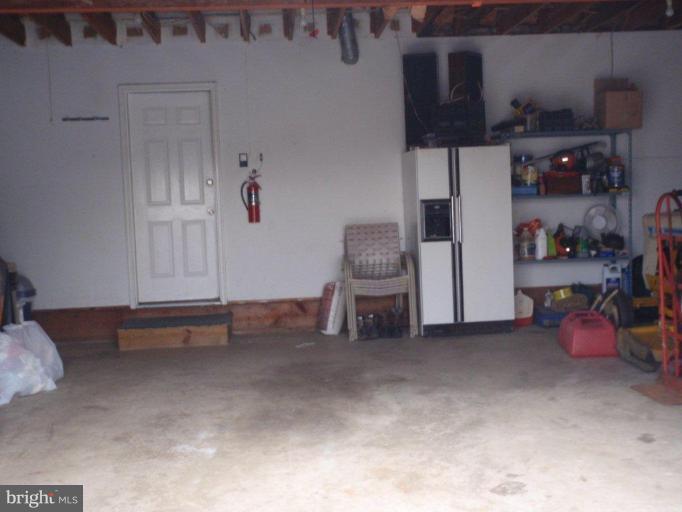 1420 Wakefield Valley Road New Windsor, MD 21776 - Photo 11 of 30 Garage 1
