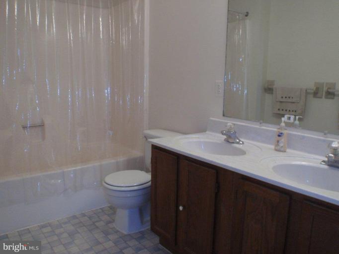 1420 Wakefield Valley Road New Windsor, MD 21776 - Photo 25 of 30 Bath #1