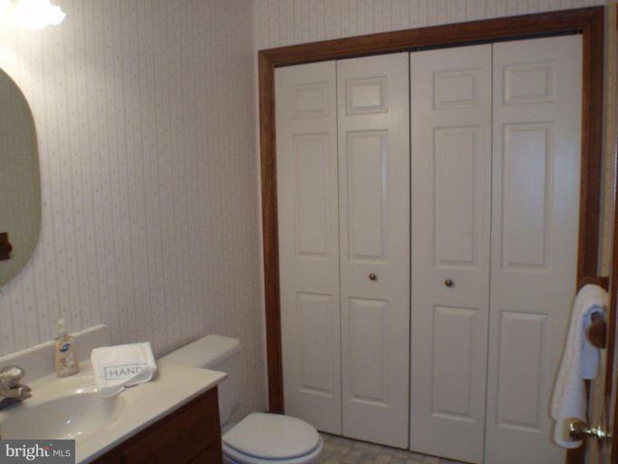 1420 Wakefield Valley Road New Windsor, MD 21776 - Photo 26 of 30 Bath #3