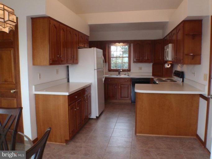 1420 Wakefield Valley Road New Windsor, MD 21776 - Photo 6 of 30 Kitchen
