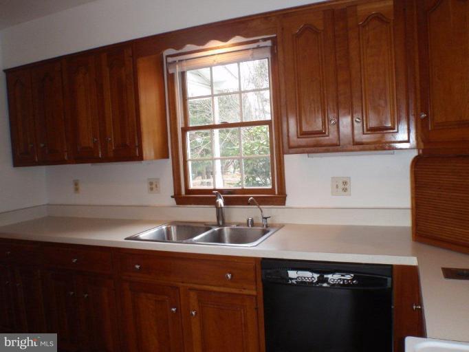 1420 Wakefield Valley Road New Windsor, MD 21776 - Photo 7 of 30 Kitchen #2
