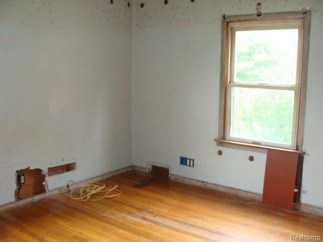 12951 Harrison Street Romulus, MI 48174 - Photo 11 of 16 BEDROOM 3