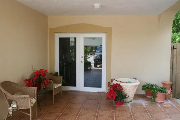 $999,999 | 917 Red Bird Road, Key Largo, FL 33037