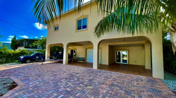 $999,999 | 917 Red Bird Road, Key Largo, FL 33037
