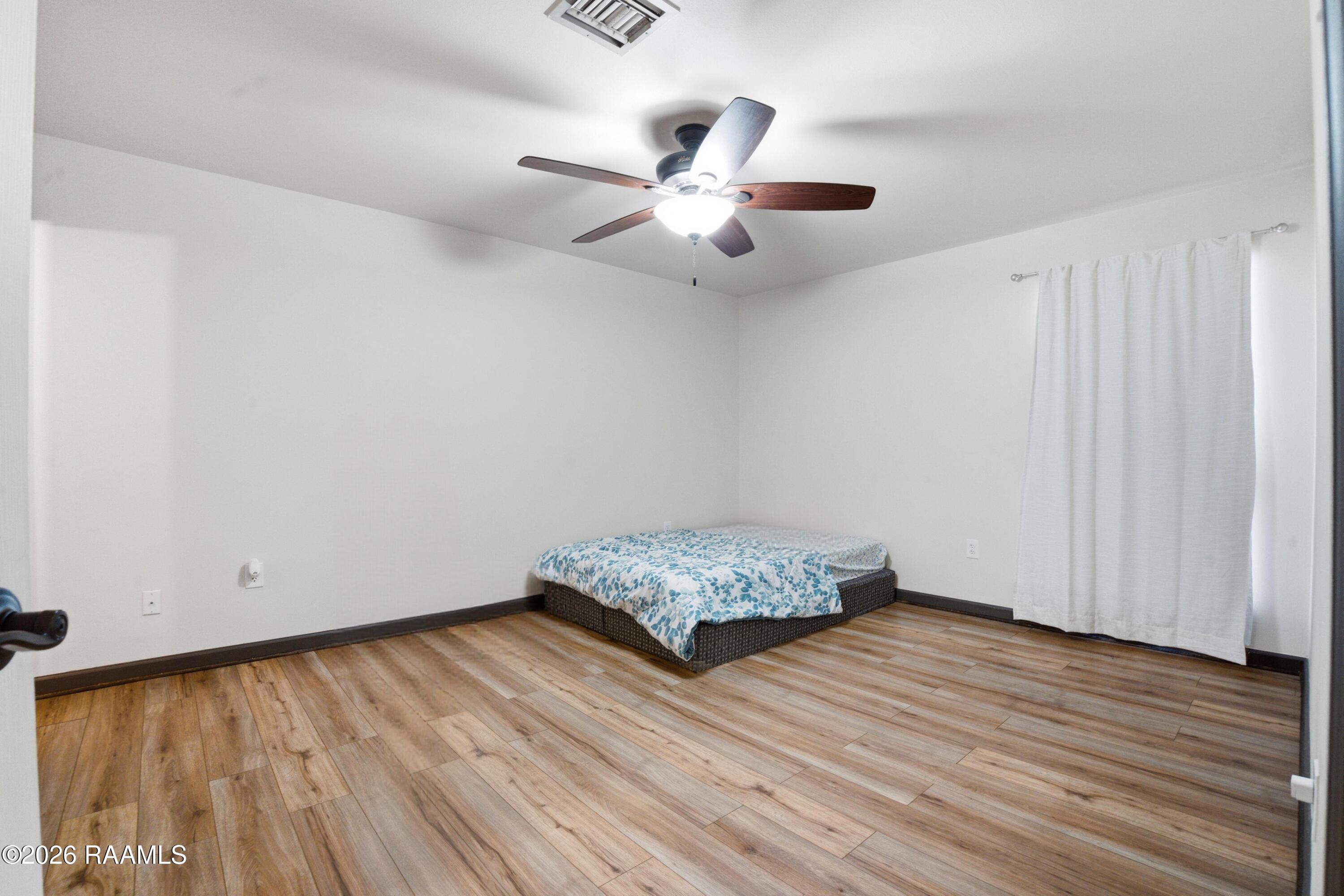 701 South College Road, Unit 307 Lafayette, LA 70503 - Photo 7 of 12 Bedroom 2 w/ Full Bath