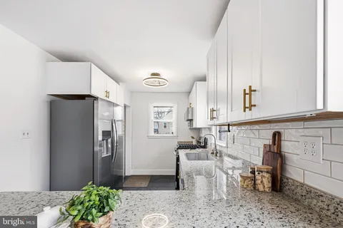 $299,999 | 2619 Canterbury Road, Parkville, MD 21234